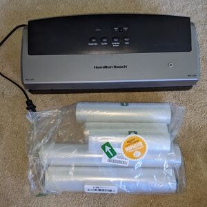 Hamilton Beach Vacuum Sealer with 5 sets of Bags